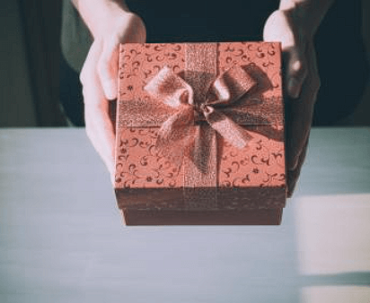 Excessive Gift-Giving Psychology - Narcissist And Gift Giving