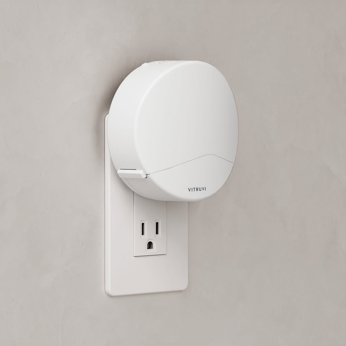 Vitruvi Plug-In Wall Diffuser Bundle with Forest Rain Scent Refill
