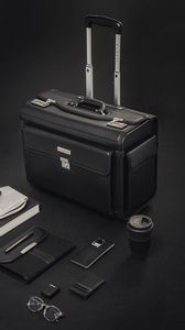 Bugatti Warren Business Case on Wheels w/Textured Vegan Leather