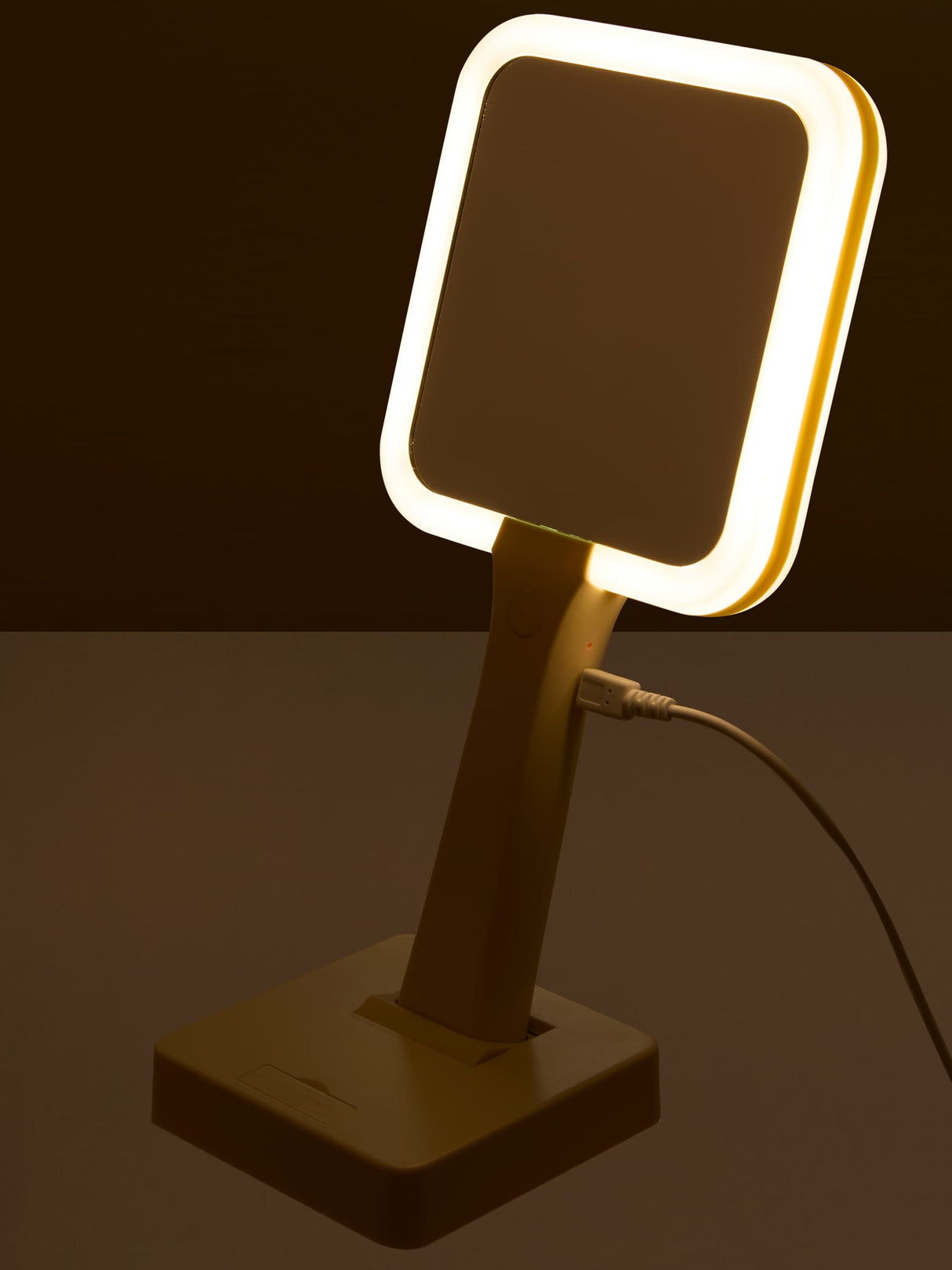 1415-06CRMAngle-Right