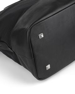 000872 Bugatti Colombian Leather Duffle Bag with multiple pockets