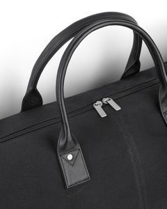 000872 Bugatti Colombian Leather Duffle Bag with multiple pockets