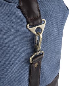 000872 Bugatti Colombian Leather Duffle Bag with multiple pockets