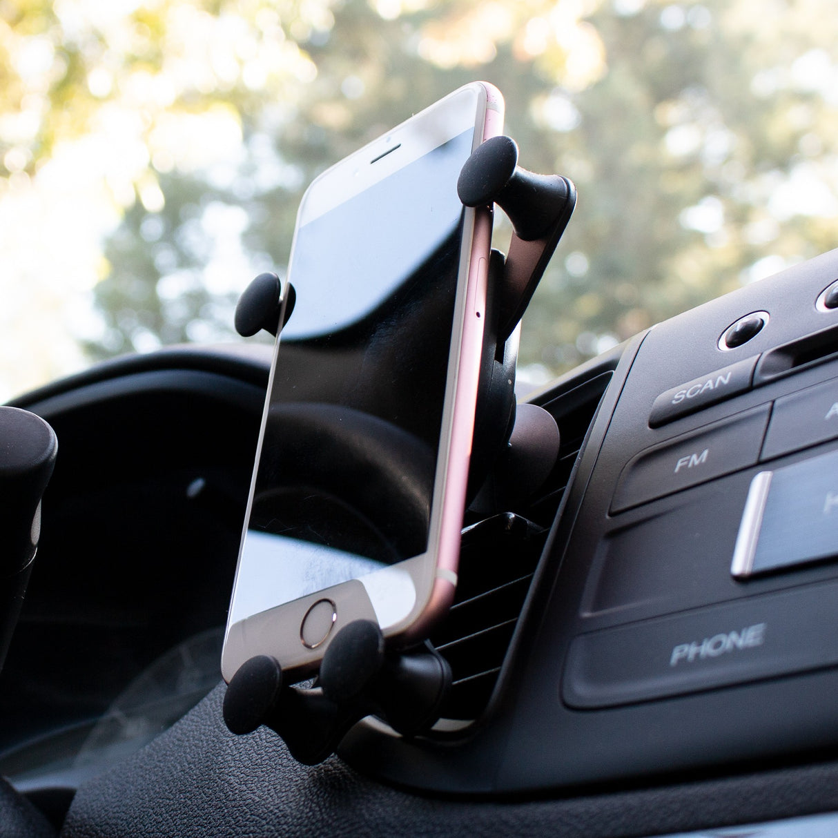 Gravitis™ Wireless Car Charger