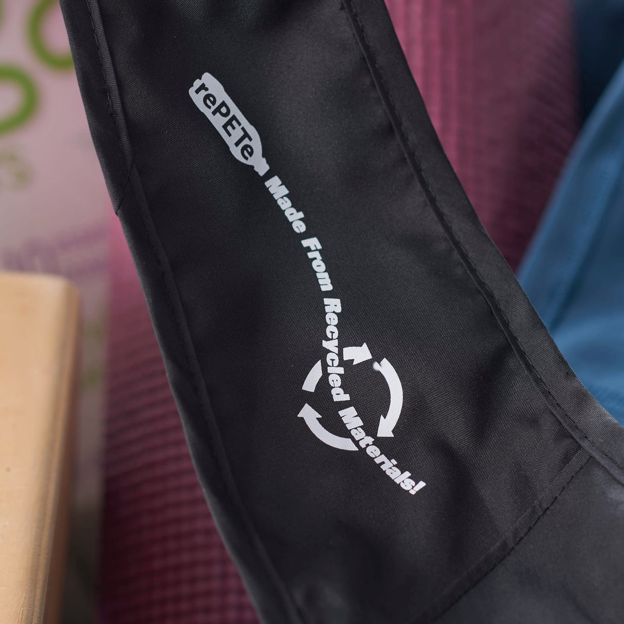 ChicoBag Sling rePETe Crossbody Tote