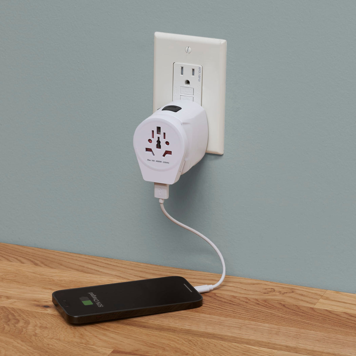 SKROSS World Travel Adapter PRO World & USB