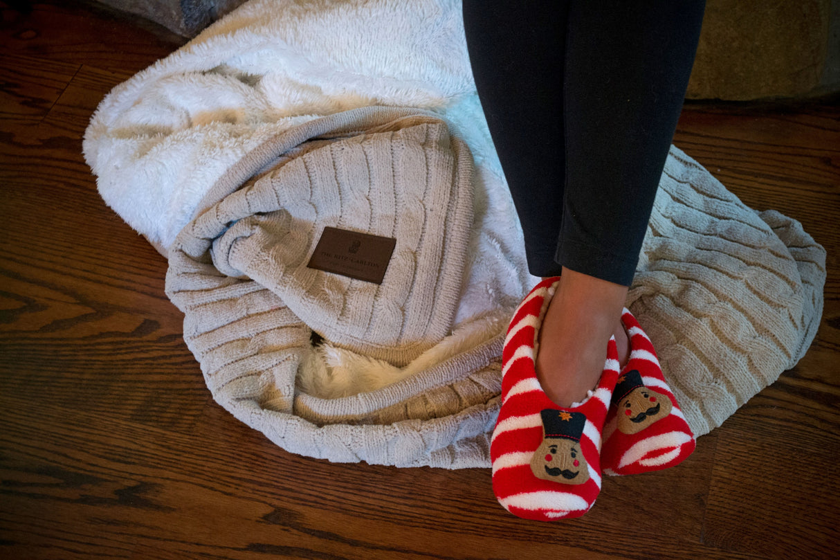 Cable Knit Lambswool Blanket (Laser Patch)