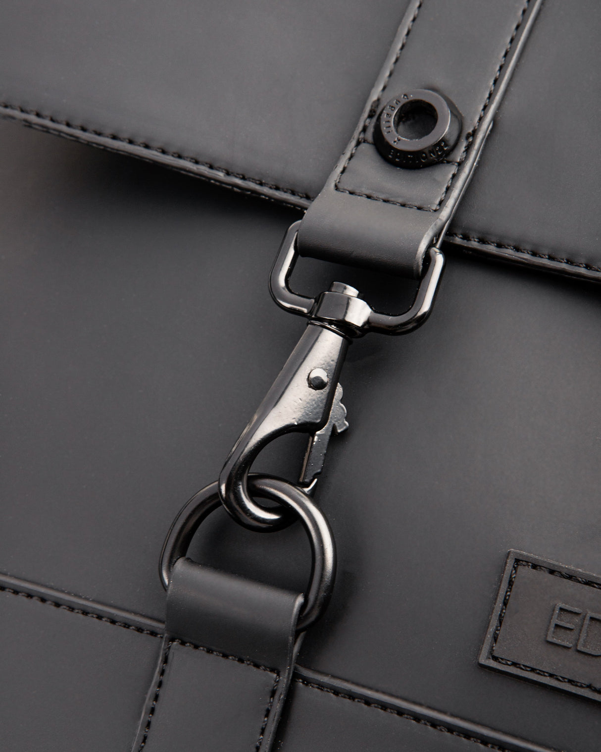 Bugatti x Edition 22- Flap Crossbody