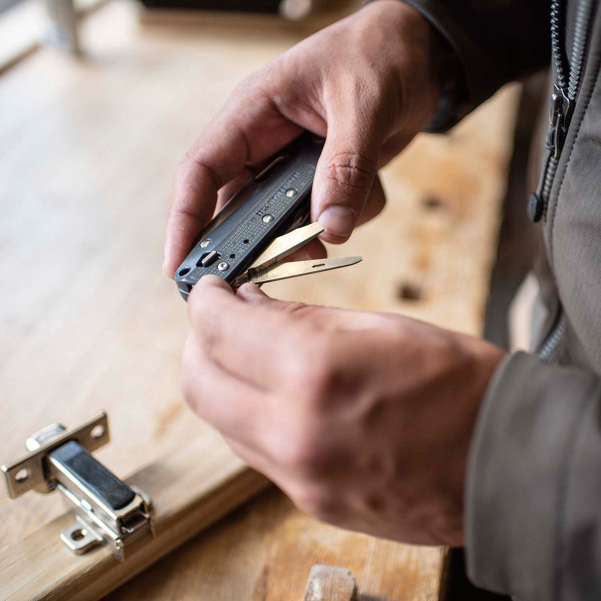 Leatherman® Free™ K2 - Dark Gray