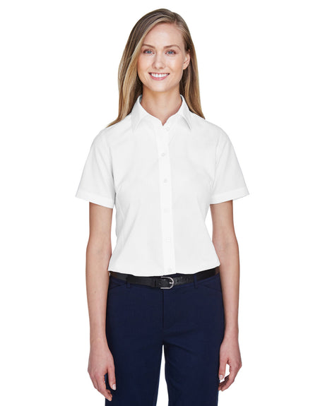 DEVON AND JONES Ladies' Crown Collection® Solid Broadcloth Short-Sleeve Woven Shirt