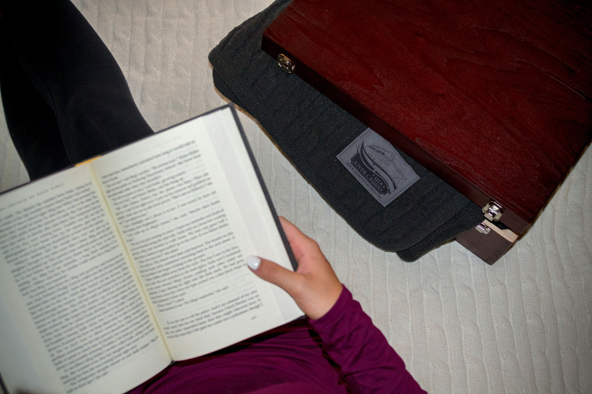 Cable Knit Lambswool Blanket (Laser Patch)