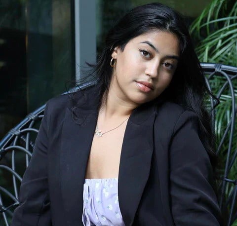 Meet Hania Noor - PR Associate at GiftAFeeling Inc.