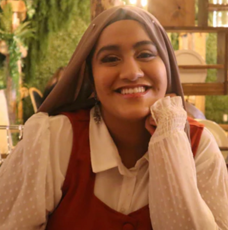 Meet Muzna Erum - Journalist at GiftAFeeling Inc.