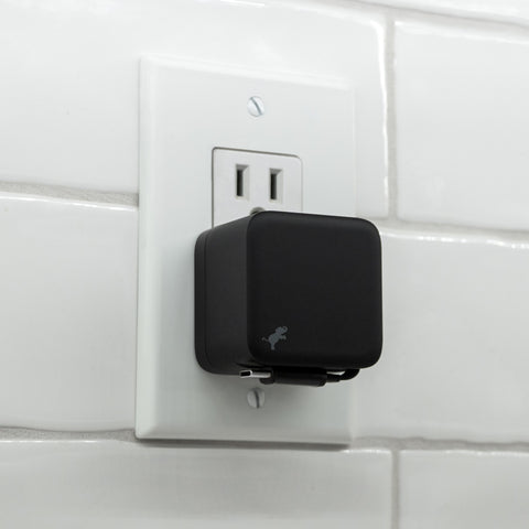 Wally Stretch 35 Wall Charger with cable