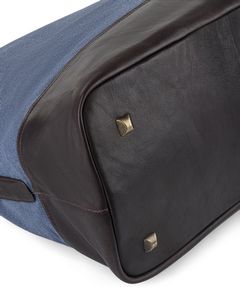 000872 Bugatti Colombian Leather Duffle Bag with multiple pockets