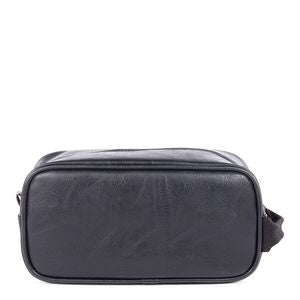 000888 Bugatti Valentino Toiletry Kit - Vegan Leather