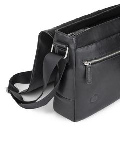 Bugatti Colombian Leather Messenger Bag