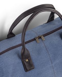 000872 Bugatti Colombian Leather Duffle Bag with multiple pockets