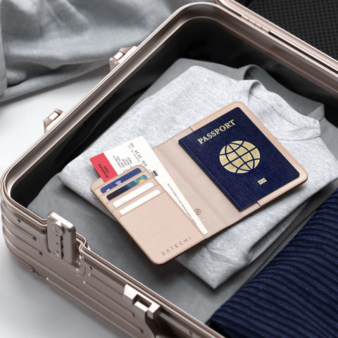 SATECHI® FindAll™ Passport Cover