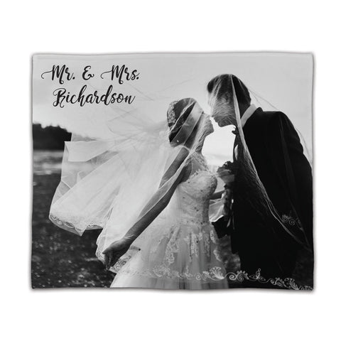 EPICOLOR Plush Throw