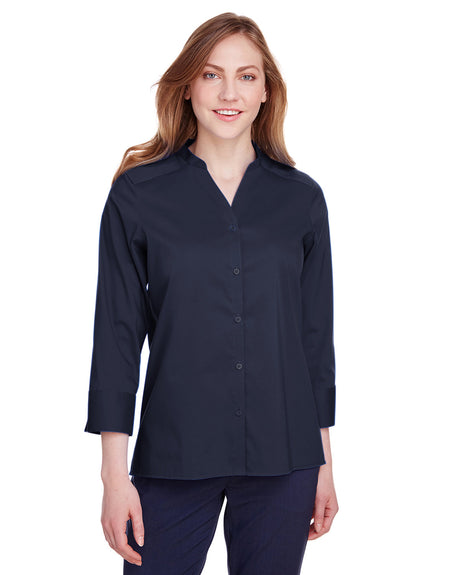 DEVON AND JONES Ladies' Crown Collection® Stretch Broadcloth 3/4 Sleeve Blouse